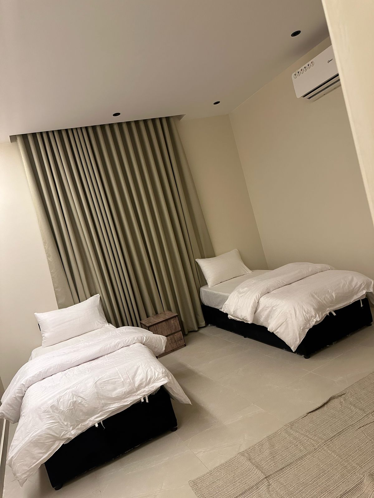 عماره 9 شقق للبيع بمخطط الملك فهد جوار القطار