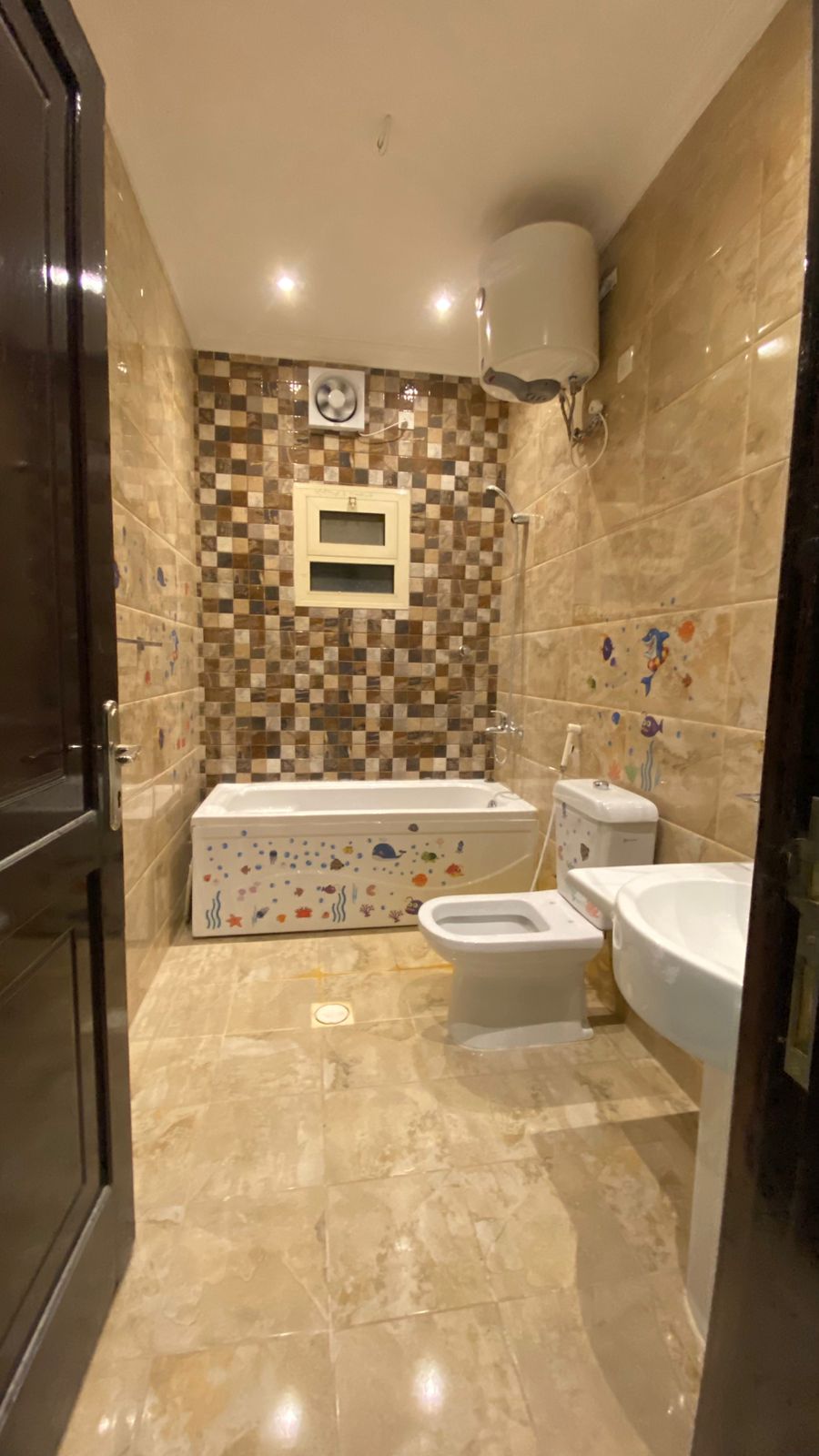 عماره 5 شقق للبيع بمخطط الملك فهد