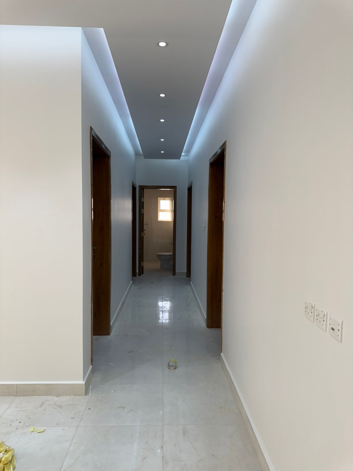 عماره جديده 5 شقق للبيع بمخطط الملك فهد 
