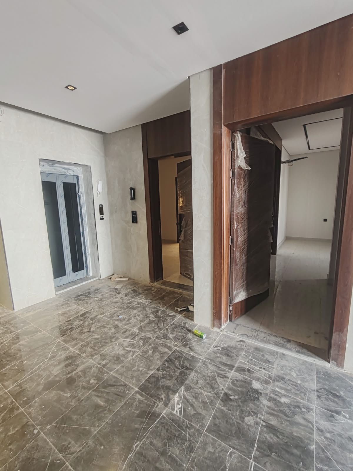 شقق تمليك للبيع بمخطط الشرق ( ب )