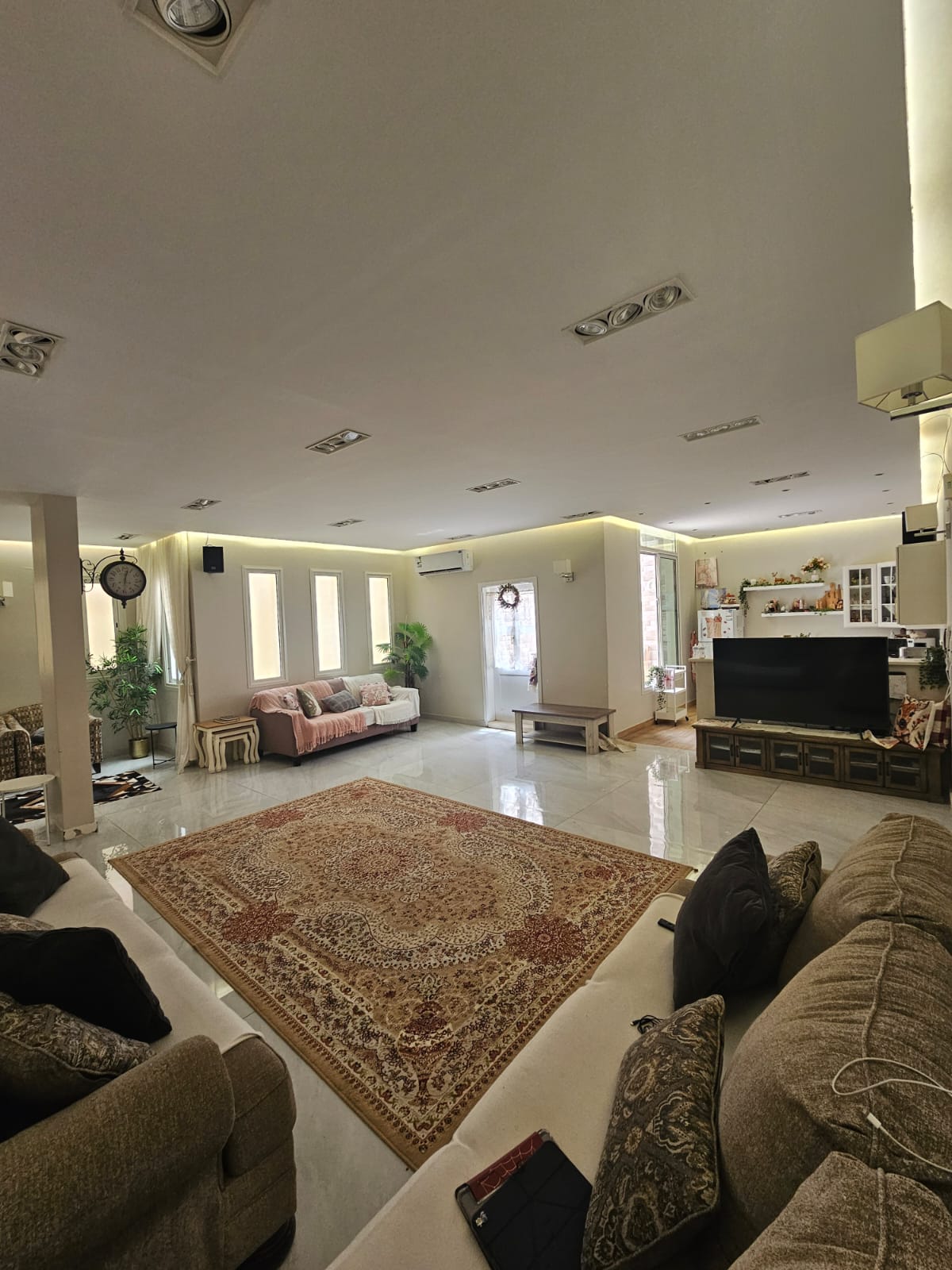 فيلا للبيع بمخطط شوران ي