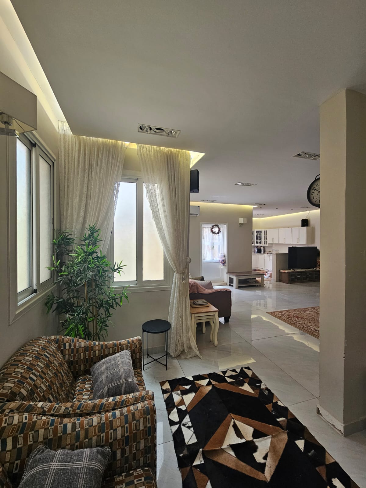 فيلا للبيع بمخطط شوران ي