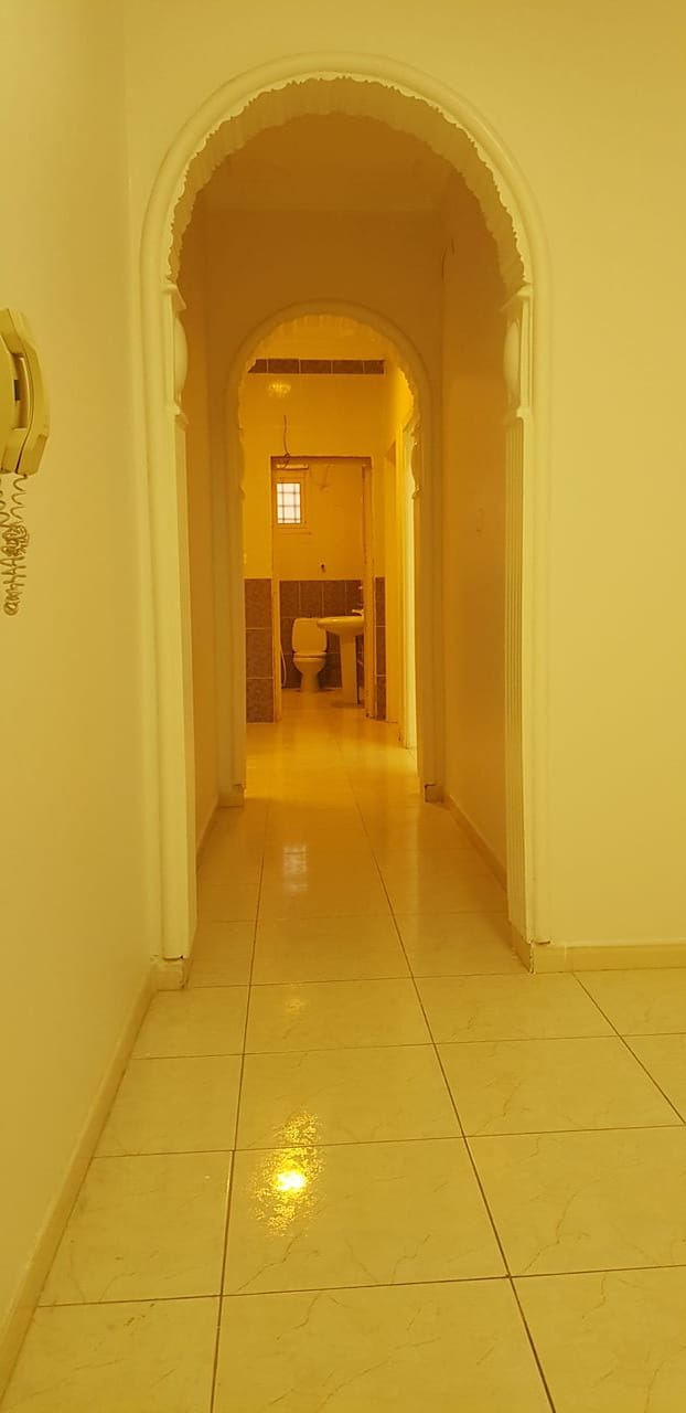 عماره 5 شقق للبيع في الملك فهد