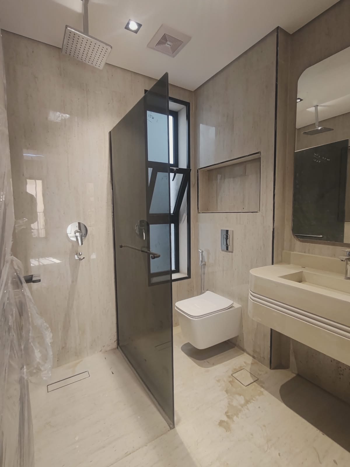 شقق تمليك للبيع بمخطط الشرق ( ب )